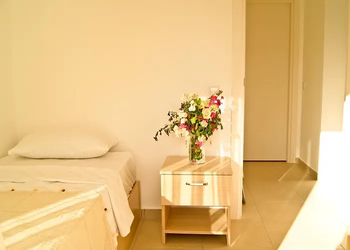 Aybey Apart 3*