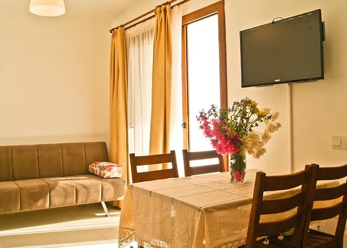 Aybey Apart 3*